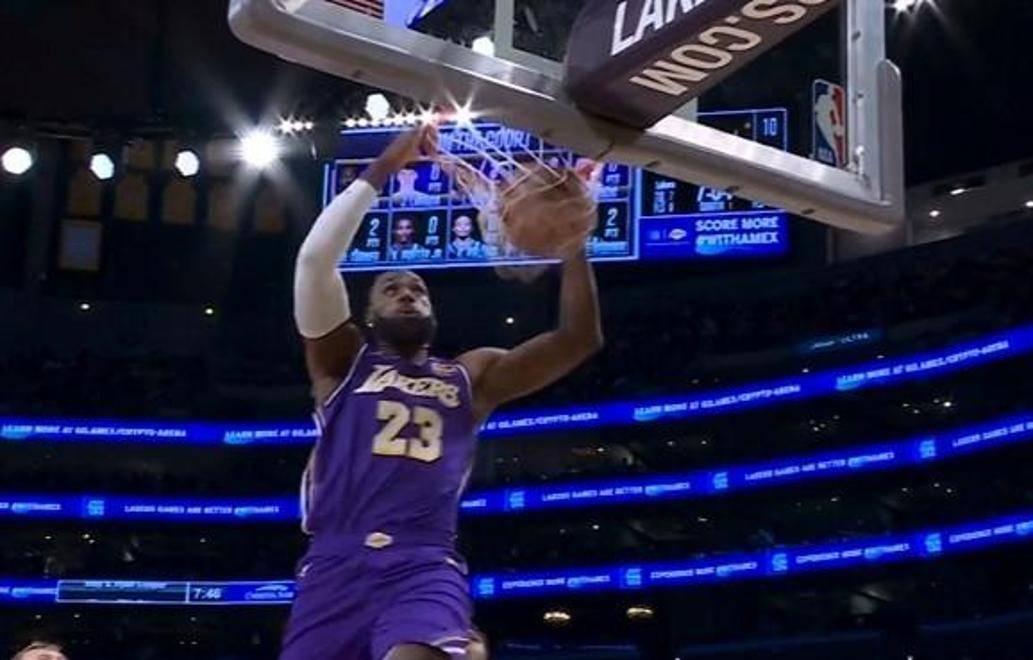 爱游戏网址-詹姆斯在雄鹿比赛中逆转关键时刻巴塞罗那调整名单以备中超之后，休斯敦火箭清晨迎来里程碑的简单介绍