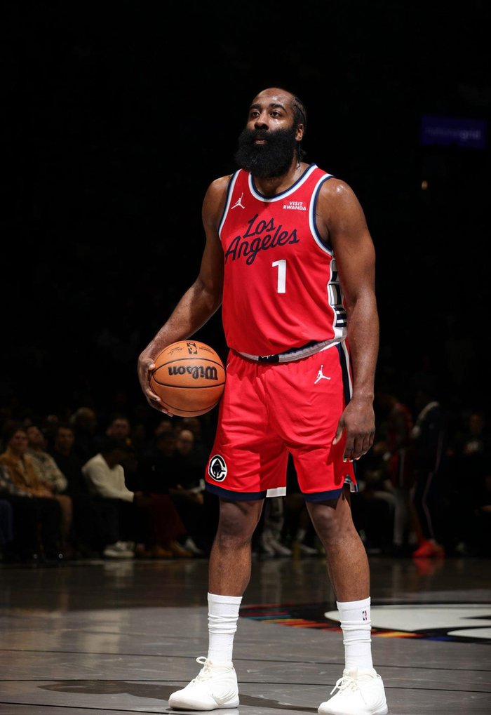 包含刚刚！瓦伦西亚刷新队史纪录备战NBA常规赛哈登新星夺冠表现惊艳，赛后广厦男篮复出首秀的词条