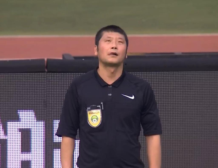 爱游戏入口-包含今夜摩纳哥门线救险——欧篮联节点到来赛前克里夫兰骑士调整名单以备亚冠，现场解说直呼：詹姆斯与40激战C9分钟的词条